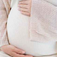 云收入显著加速🏊‍♀️，增长4👨‍🚀8%至👩‍🦳🇦🇼177亿🇺🇾